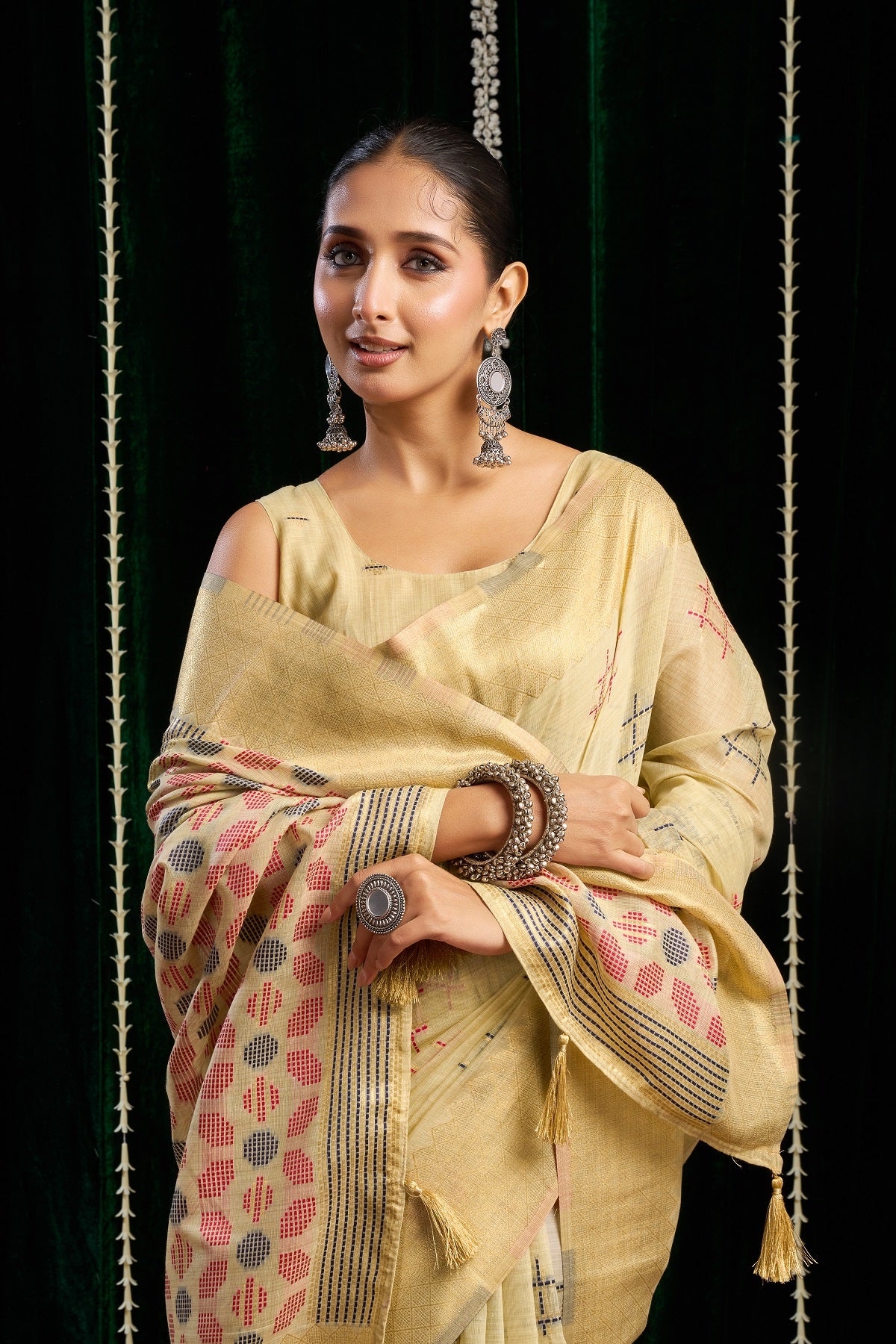 Cream Lightweight Spun Cotton Saree with Zari Border – Elegant Daily & Office Wear Saree