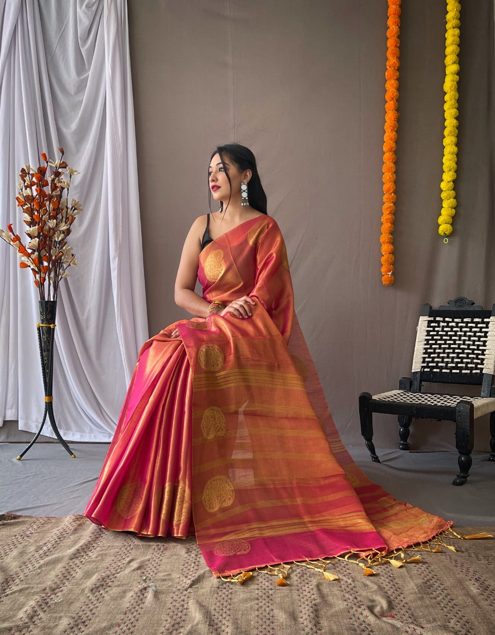 Red Zari Woven Tissue Silk Sarees With Chit Pallu