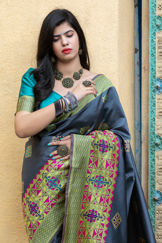 Grey Color Beautifully Designed Banarasi Weaving Silk Saree For Women