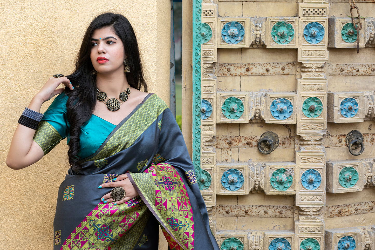 Grey Color Beautifully Designed Banarasi Weaving Silk Saree For Women