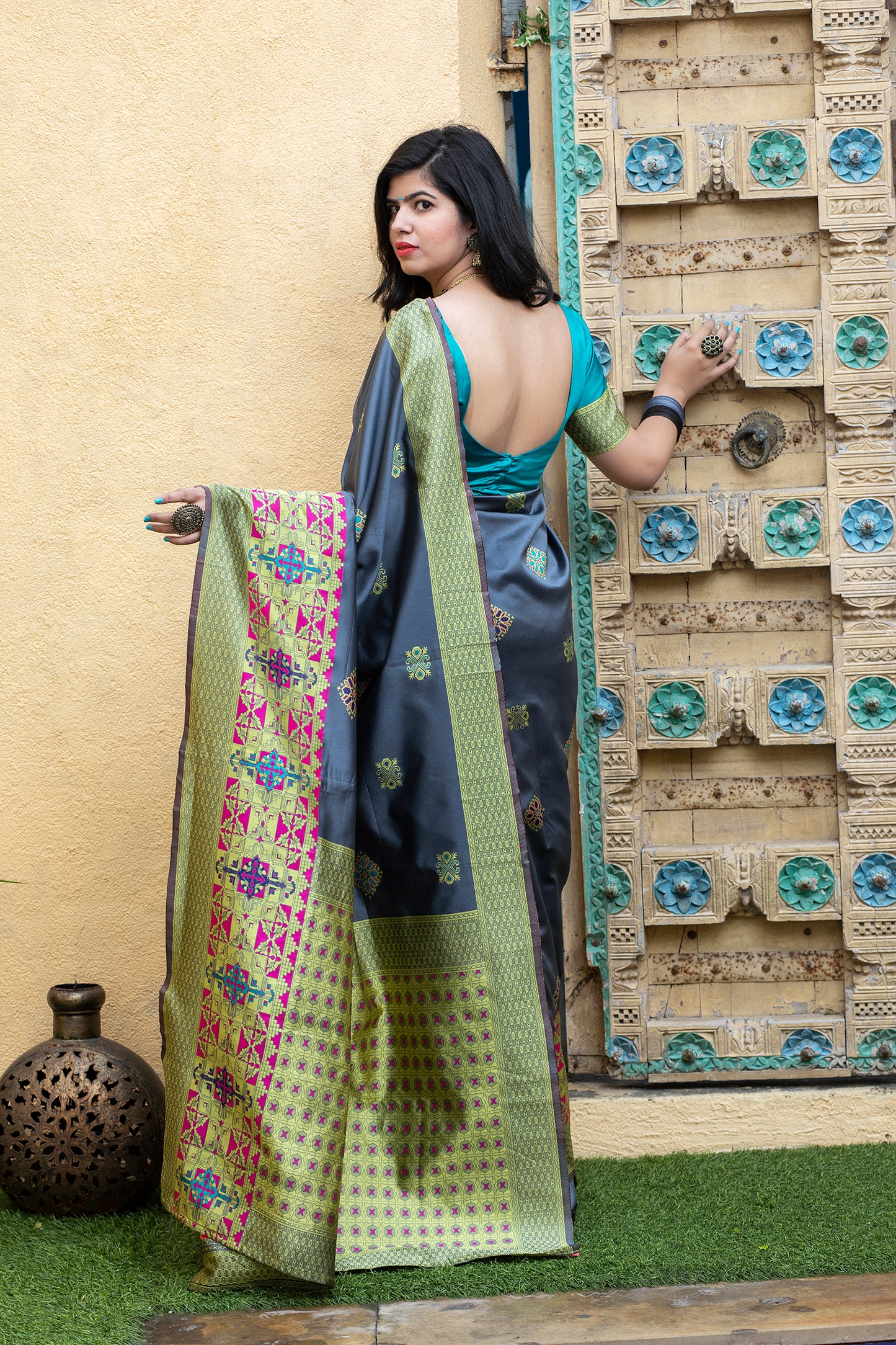 Grey Color Beautifully Designed Banarasi Weaving Silk Saree For Women