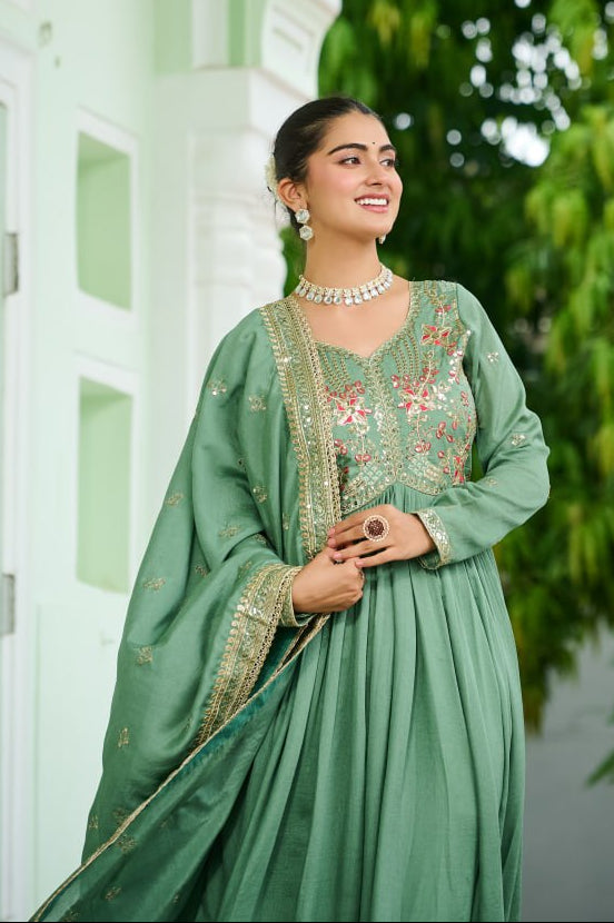 Pista Faux Blooming Sequins Embroidered Work Gown