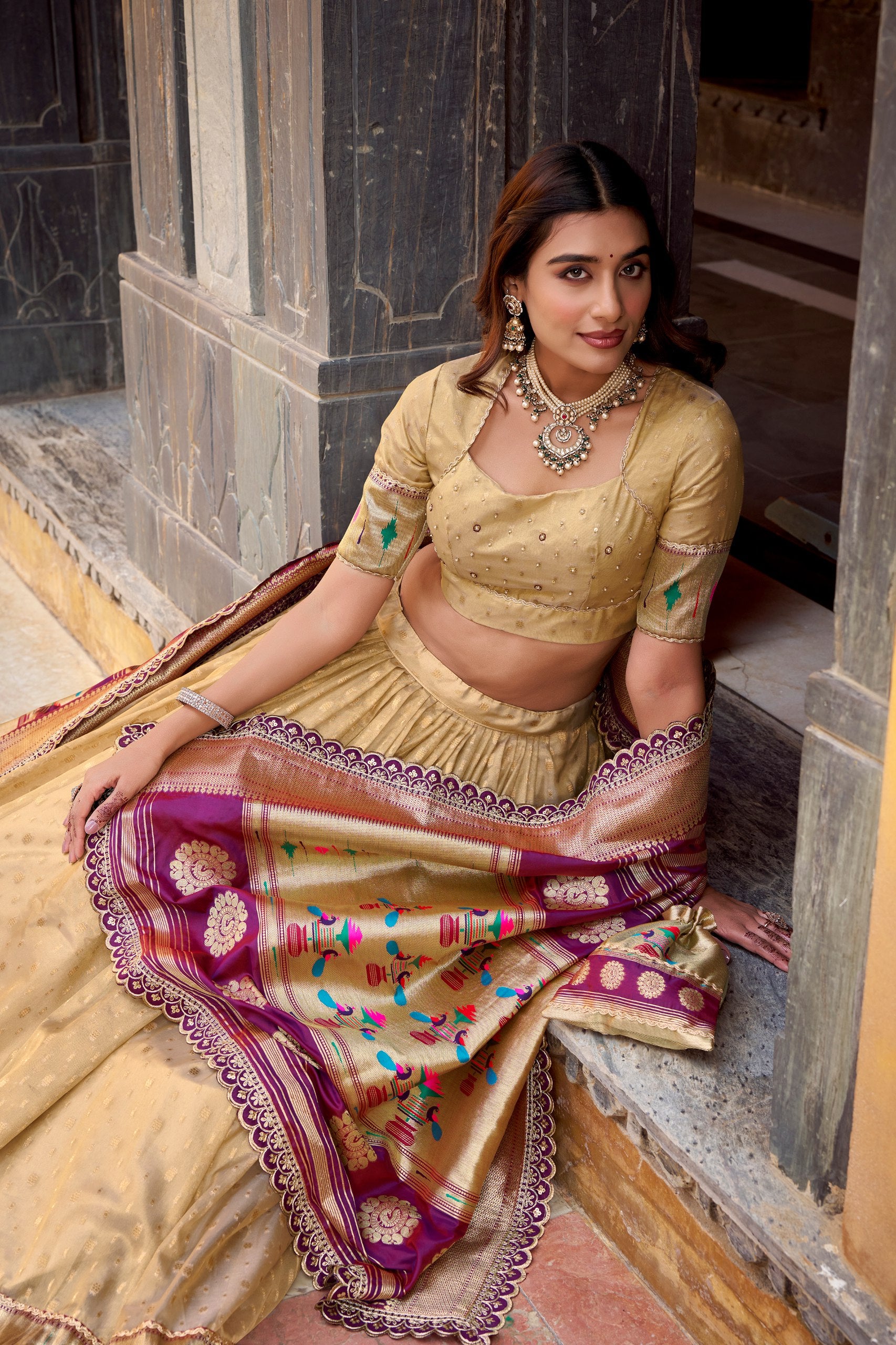 Cream Simmer Organza Lehenga Choli with Zari Weaving & Lace Border – Designer Wedding & Festive Wear Lehenga