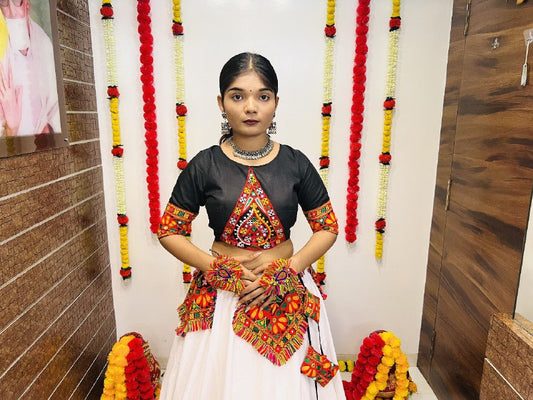 White Cotton Silk Gamthi Work Butta Lace Work Navratri Lehenga Choli