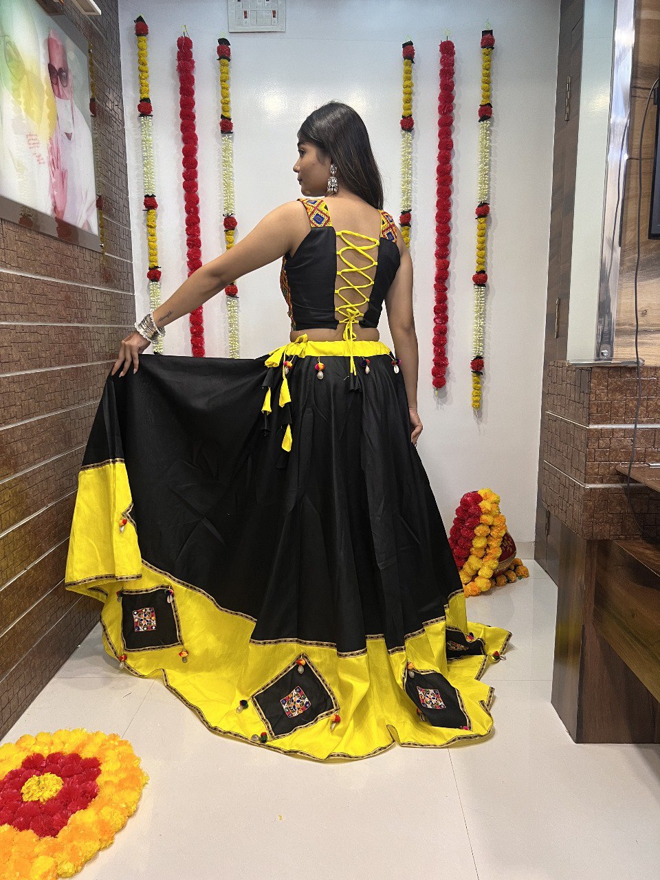 Yellow Cotton Silk Gamthi Work Butta Lace Work Navratri Lehenga Choli