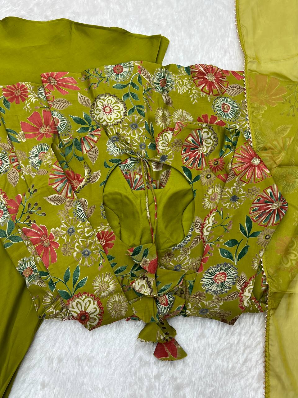 Mehandi Chanderi Discharge Print Fabric Fancy Lace Work Palazzo Suit Set