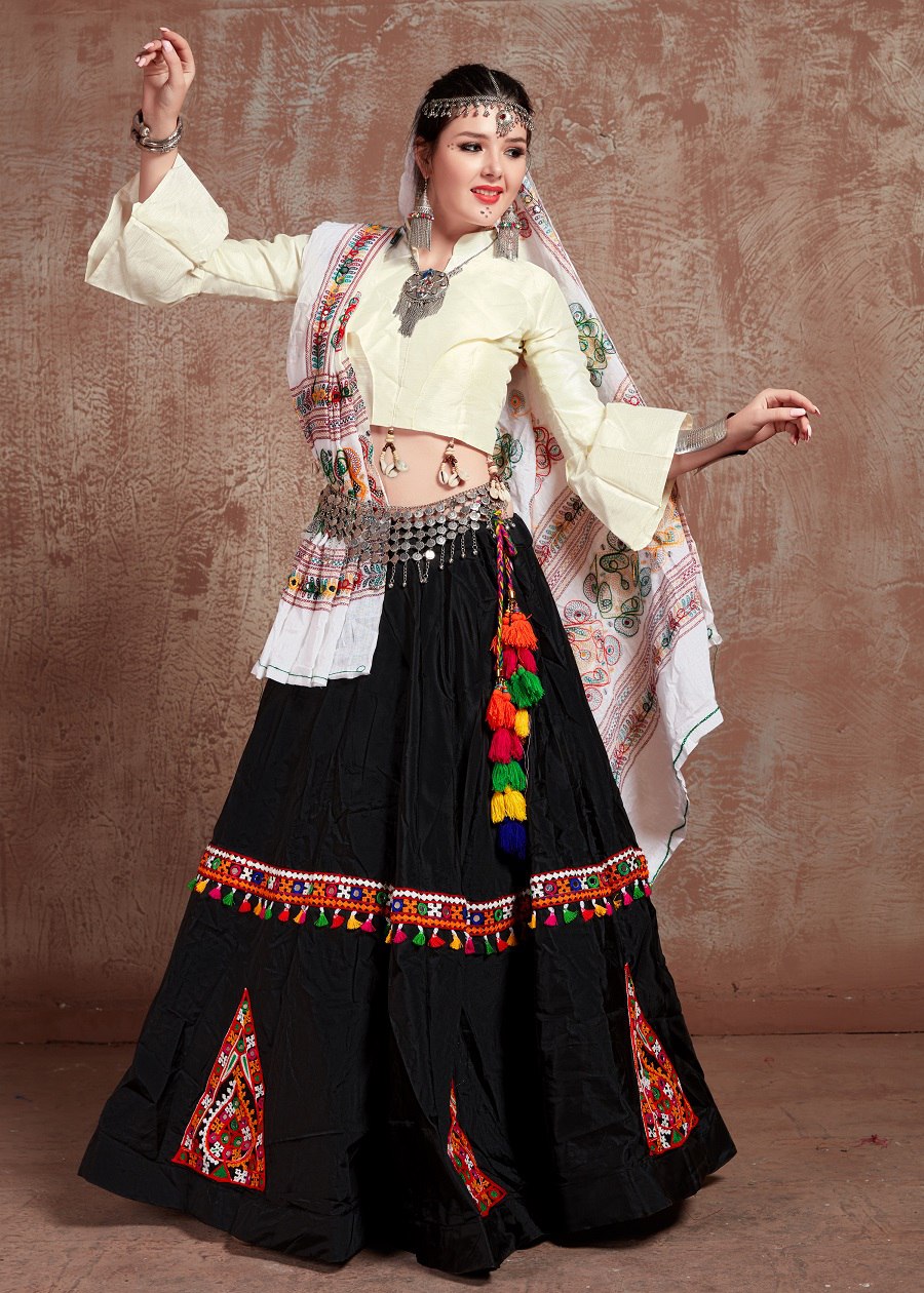 White Rajwadi Gamthi Lace With Mirror Work Navratri Lehenga Choli