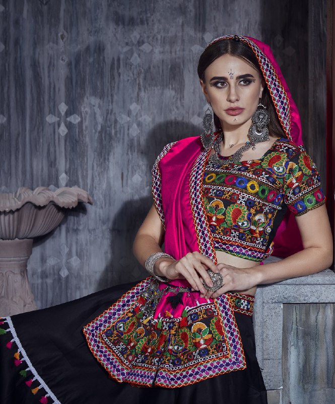 Pink Rajwadi Gamthi Lace With Mirror Work Navratri Lehenga Choli