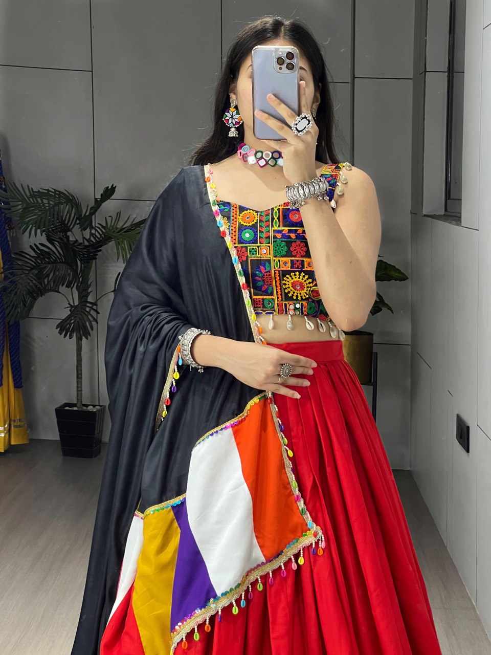 Red Pure Rayon Cotton Navratri Lehenga – Real Mirror Work with Traditional Gamthi Design Patta Border