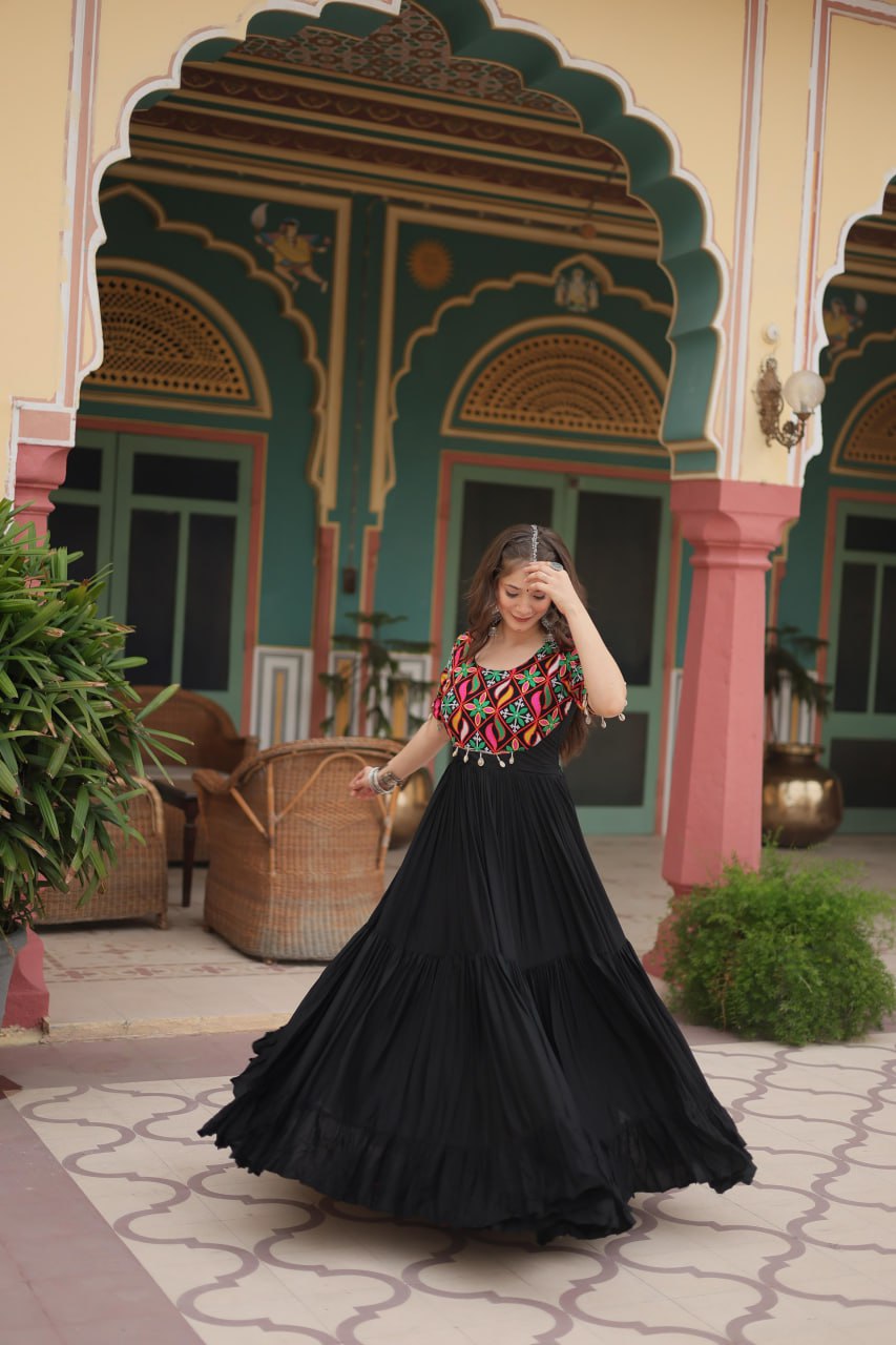 Black Reyon With Kutchi Gamthi Kodi Work Navratri Gown