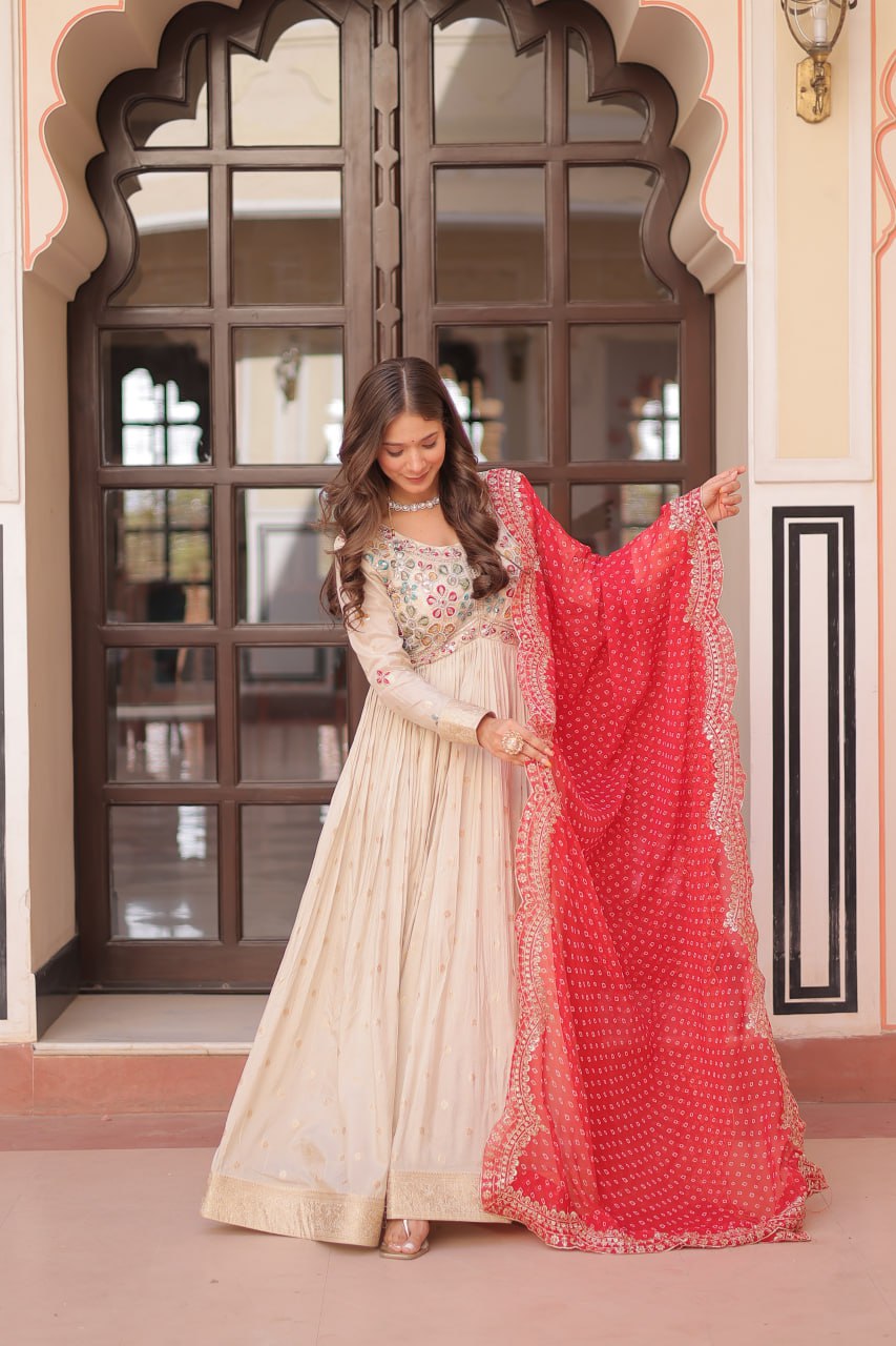 Off White Rani Cosmos Weaving Jequard With Pearl Beads Embroidered Work Gown