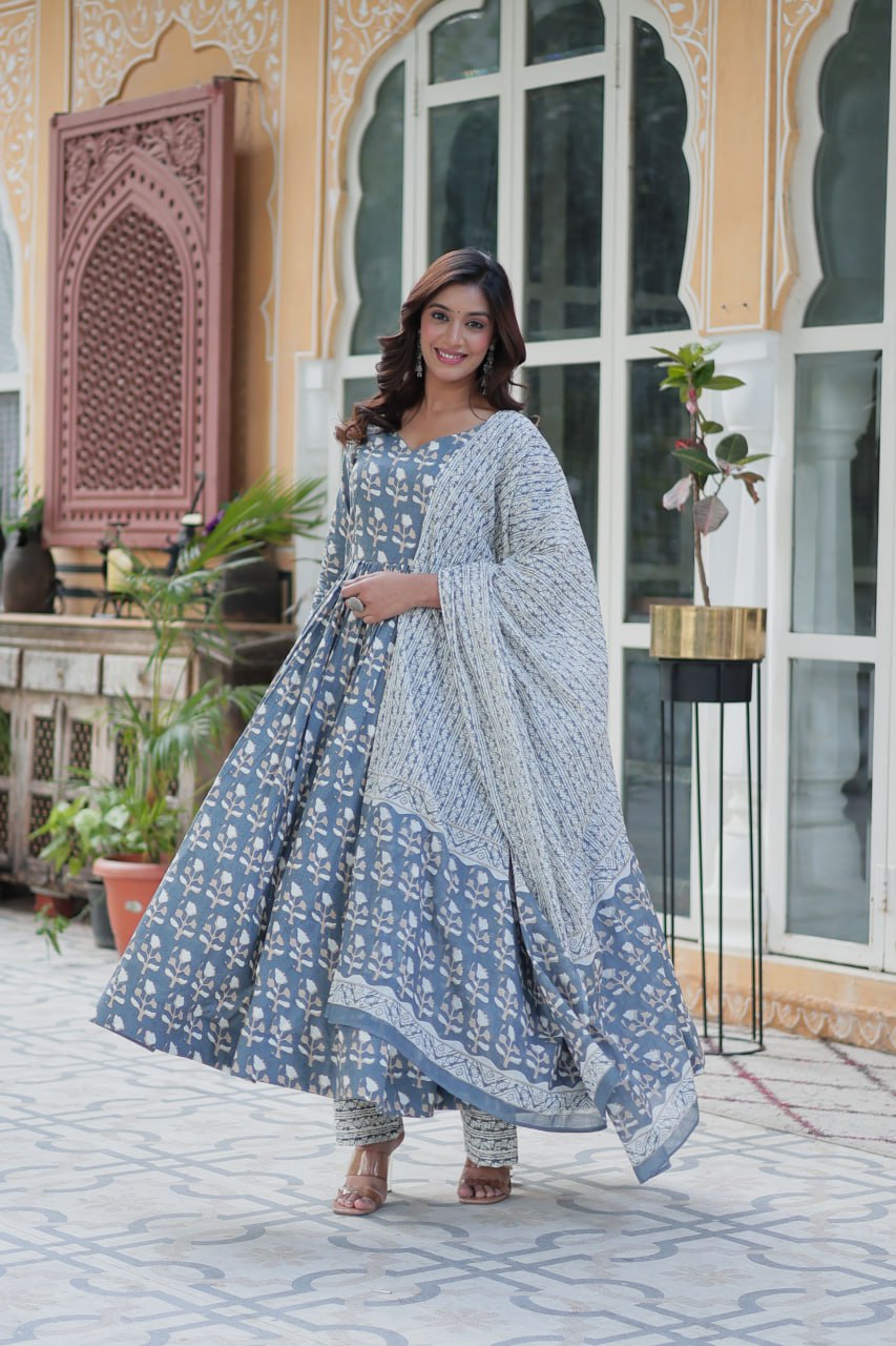 Grey Pure Cotton Readymade Kurti With Pant Dupatta Set