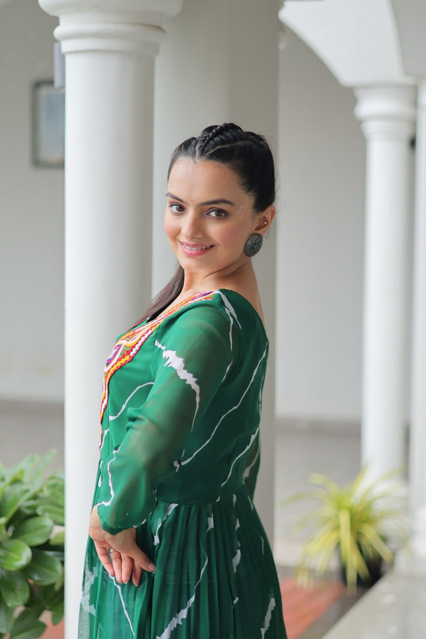 Green Leheriya Print Work With Kutchi Patchework Navratri Kurti