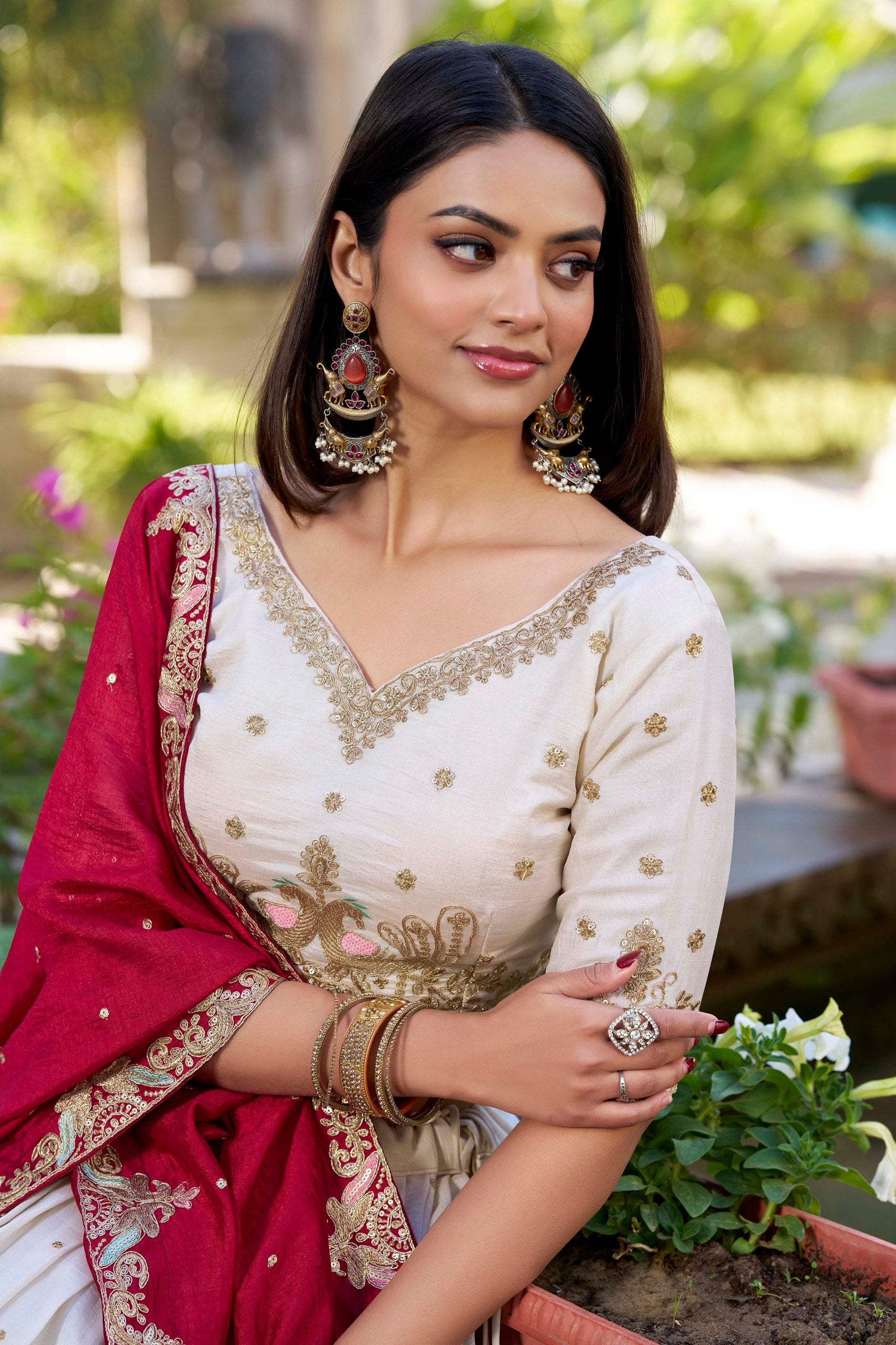 White Vichitra Silk Lehenga with Sequins & Thread Embroidery – Designer Wedding & Party Wear Lehenga