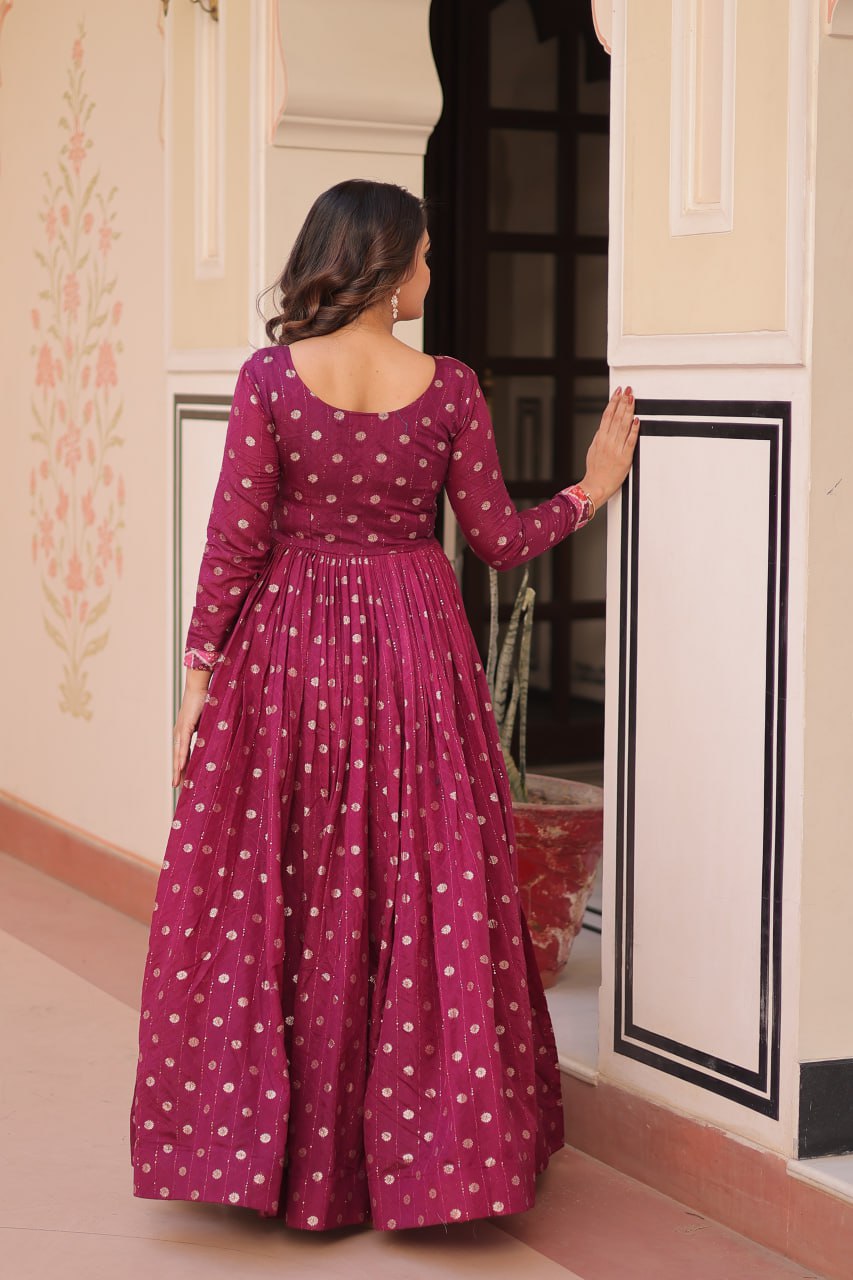 Wine Staple Jequard Weaving Work Gown