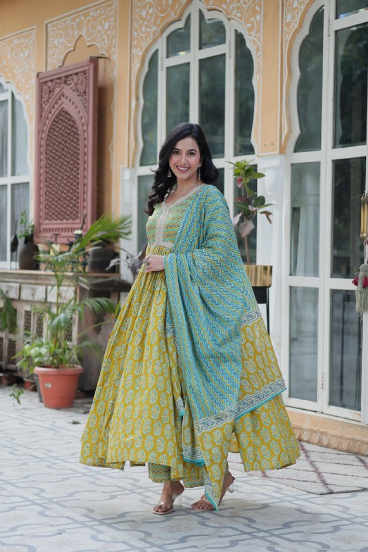Green Pure Cotton Readymade Kurti With Pant Dupatta Set
