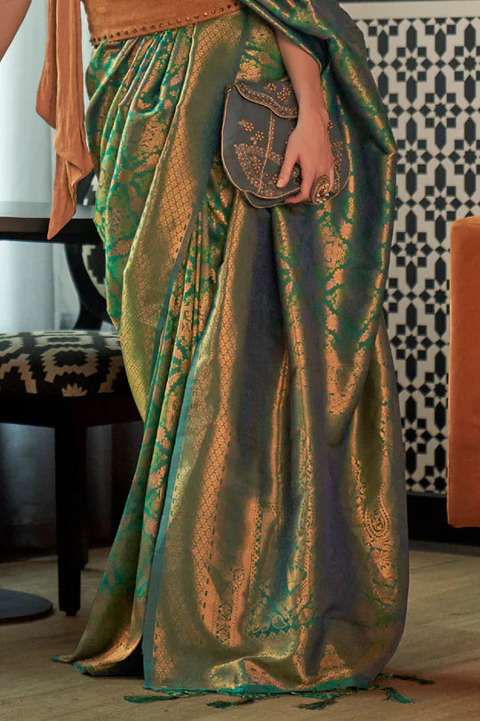 Leaf Green Two Tone Handloom Saree