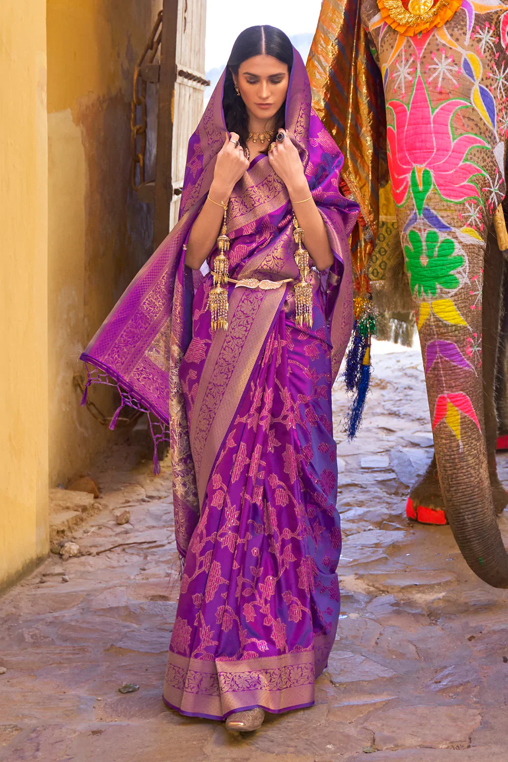 Dark Orchid Purple Soft Silk Saree In Handloom Weaving With Sequins