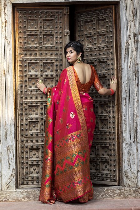Deep Pink Color Weaving Saree With Unstitched Blouse
