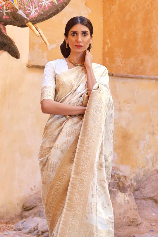 Ivory White Soft Silk Saree In Handloom Weaving With Sequins