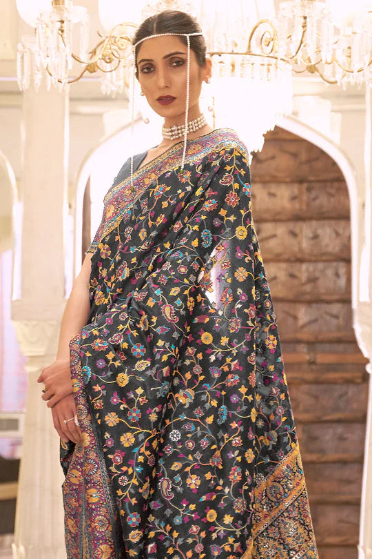 Stylish Black Colour Soft Handloom Weaving Silk Saree With Blouse