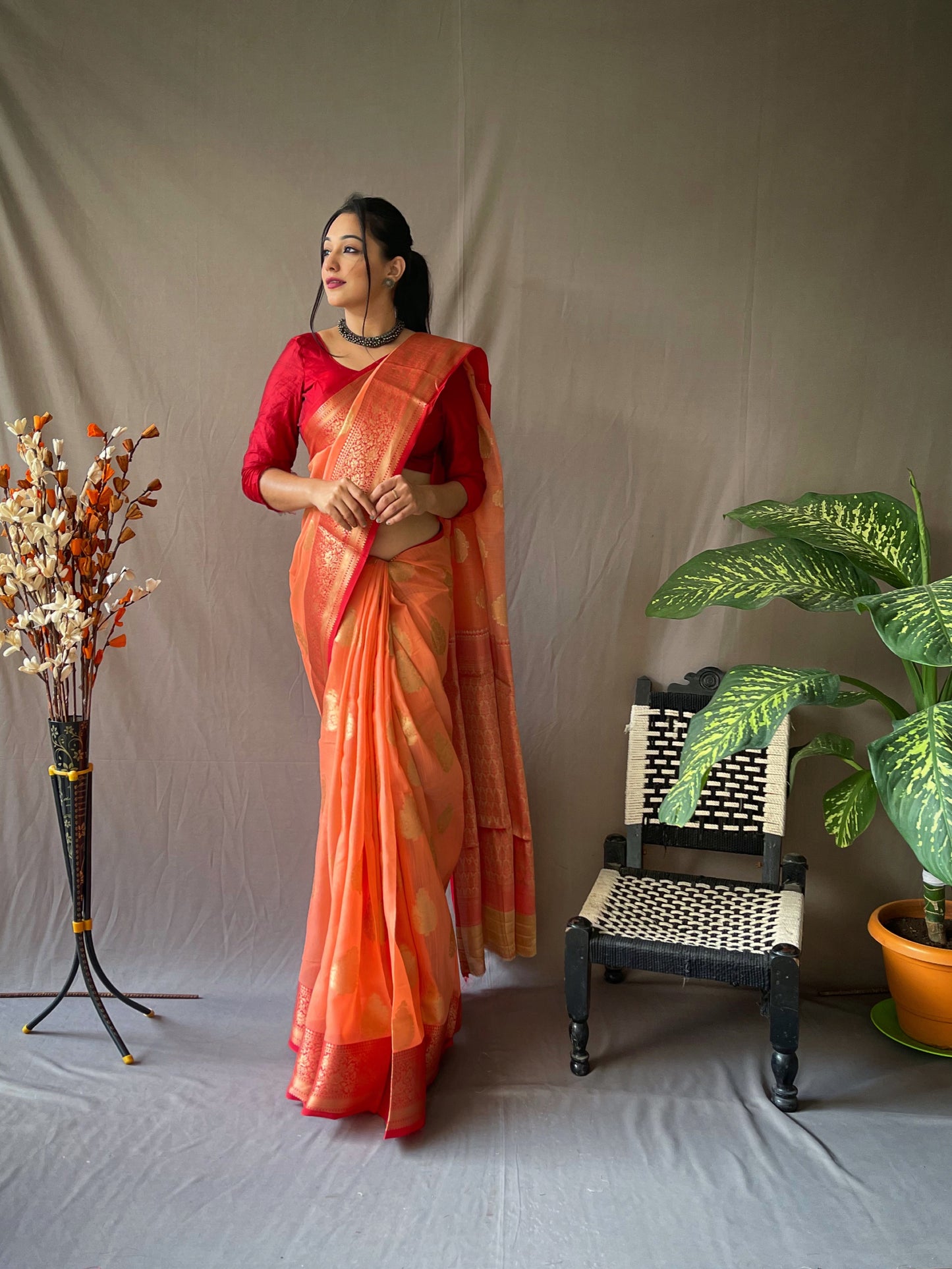 Peach Soft Linen Weaving Sarees With Contrast Weaving Border And Pallu. Paired With Contrast Unstitched Blouse
