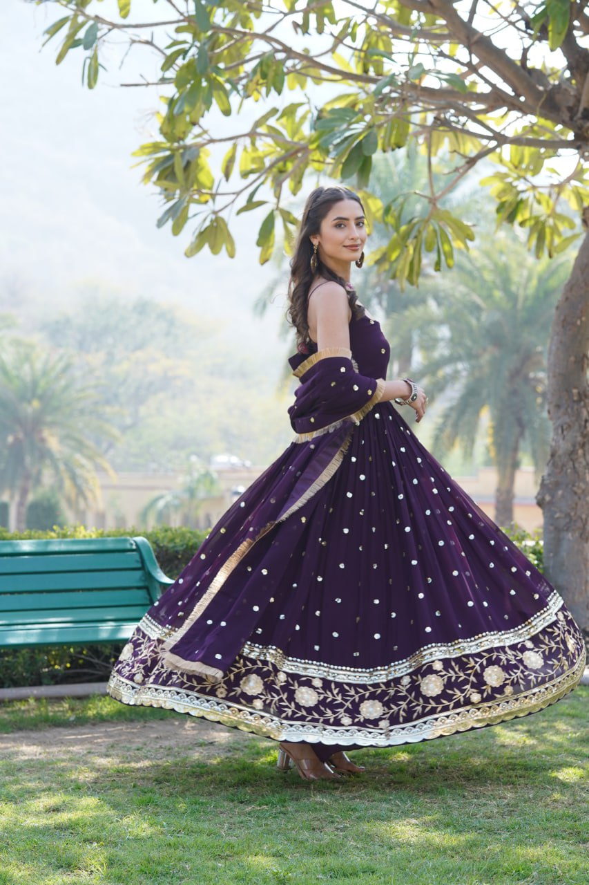 Wine Faux blooming With Sequins Embroidered Work Gown
