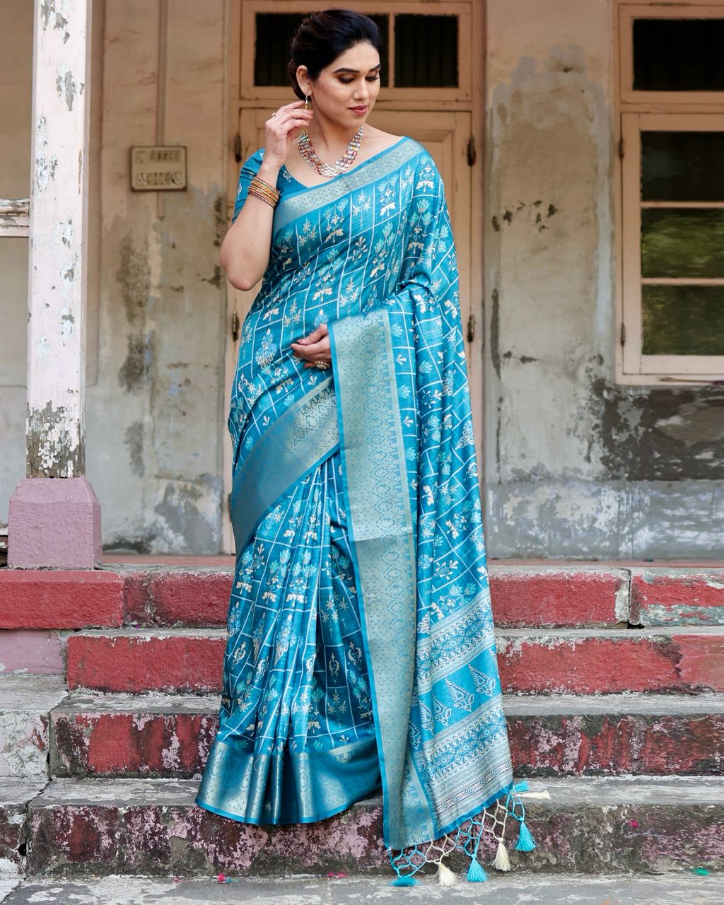 PURE SILK DIGITALLY PRINTED SAREE WEAVED WITH GOLDEN ZARI COMES WITH TASSELS