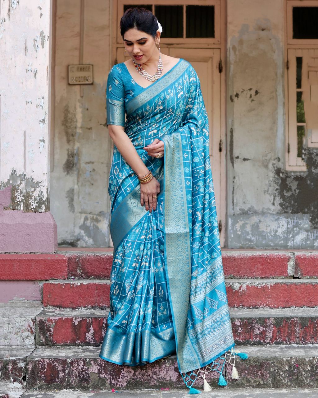PURE SILK DIGITALLY PRINTED SAREE WEAVED WITH GOLDEN ZARI COMES WITH TASSELS