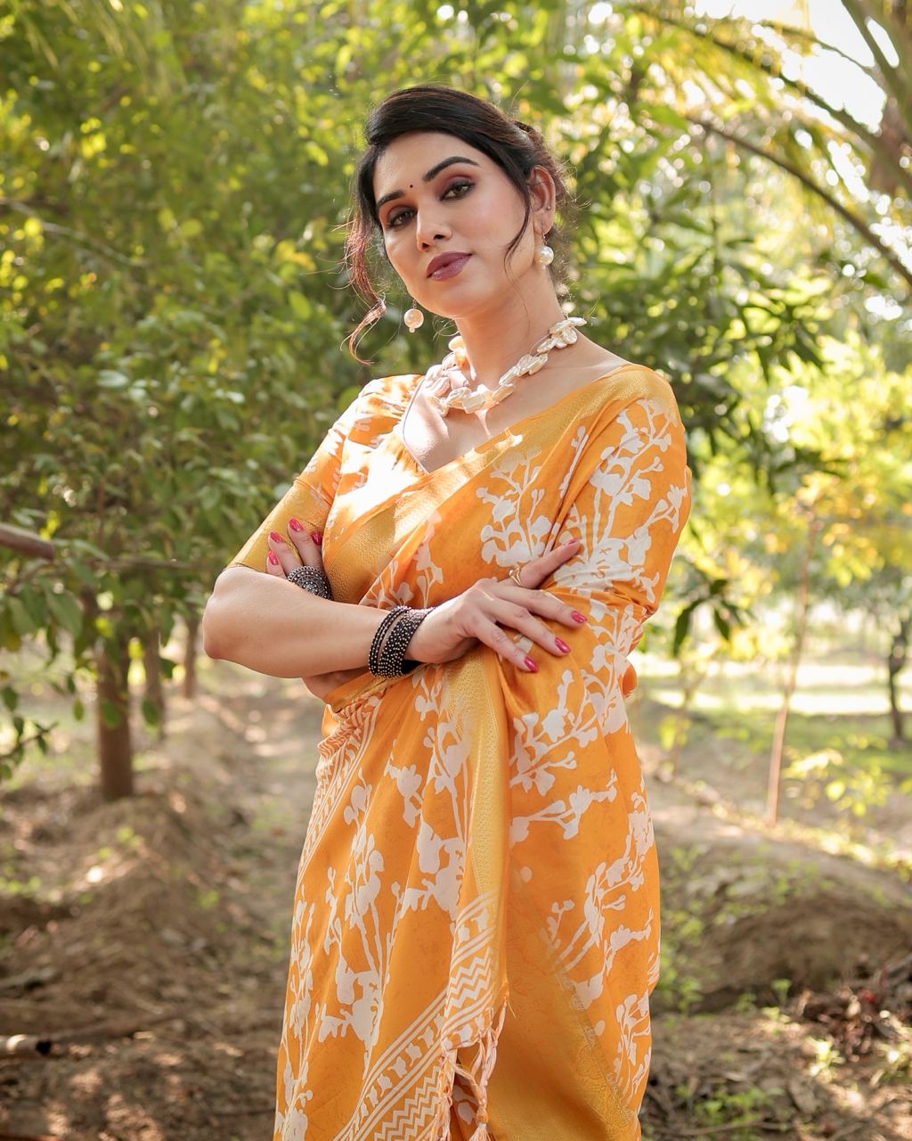 PURE SILK DIGITALLY PRINTED SAREE WEAVED WITH GOLDEN ZARI COMES WITH TASSELS
