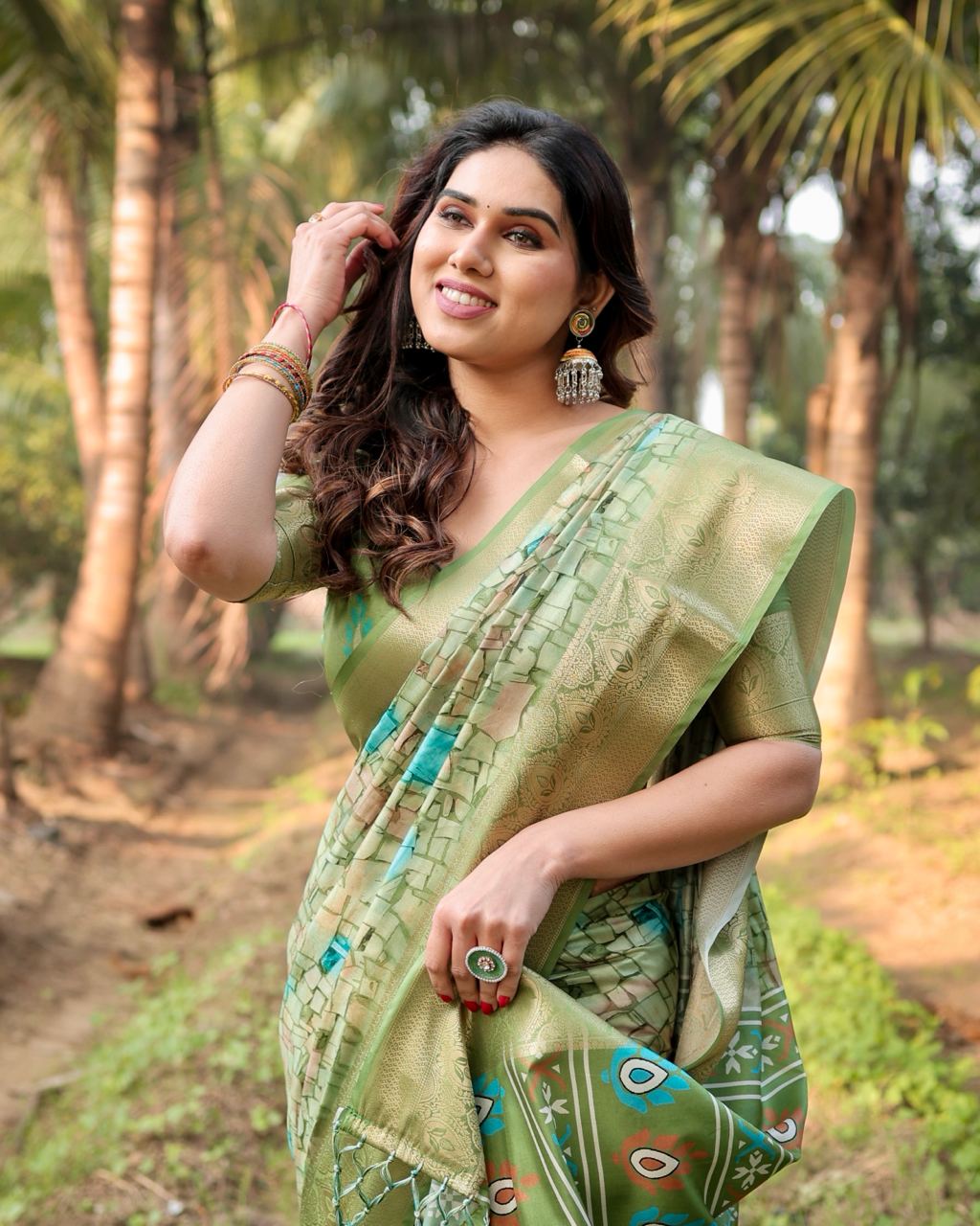 PURE SILK DIGITALLY PRINTED SAREE WEAVED WITH GOLDEN ZARI COMES WITH TASSELS