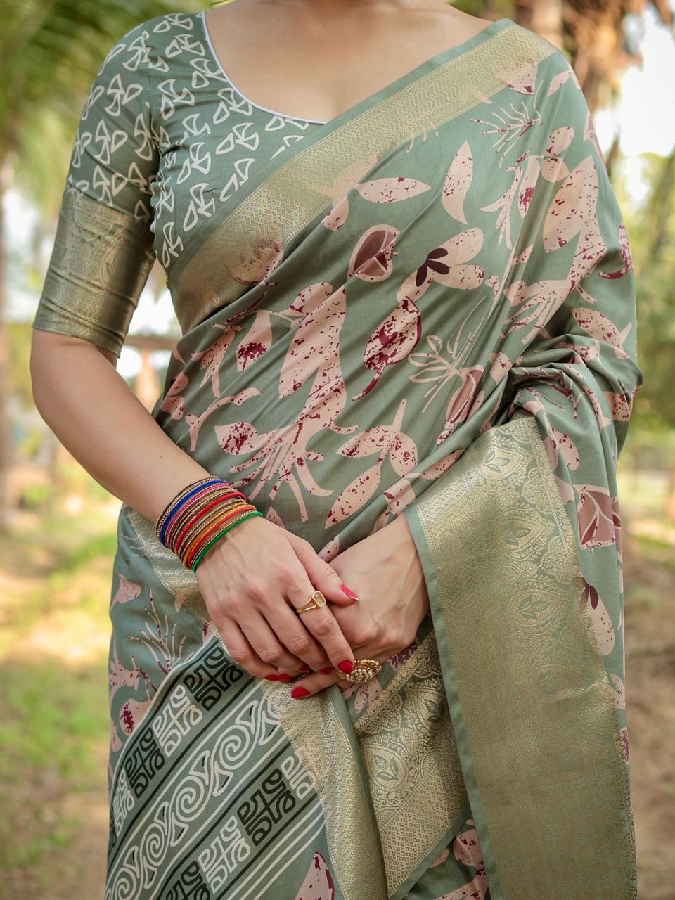 PURE SILK DIGITALLY PRINTED SAREE WEAVED WITH GOLDEN ZARI COMES WITH TASSELS