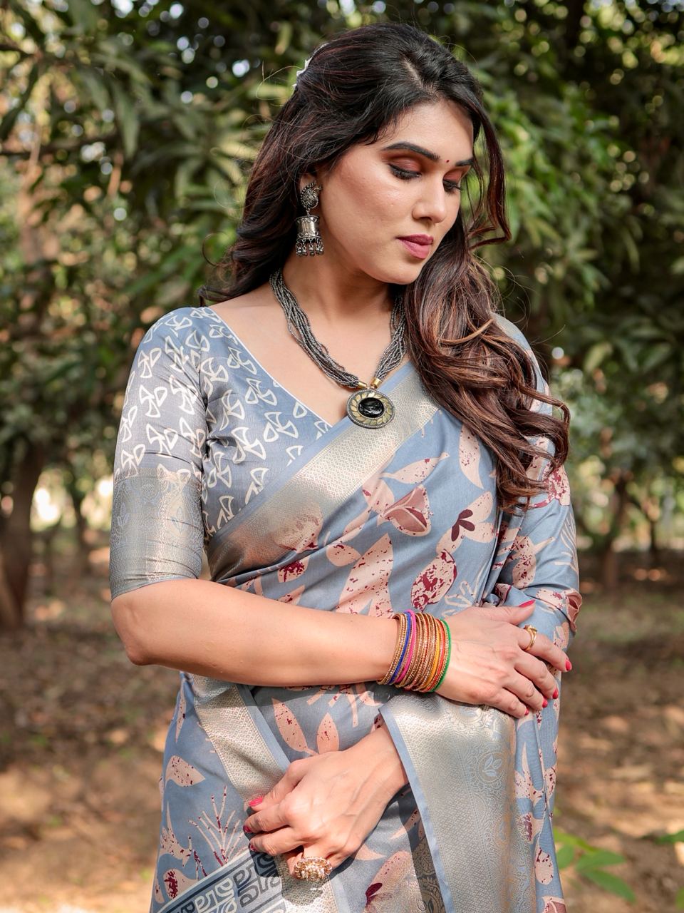 PURE SILK DIGITALLY PRINTED SAREE WEAVED WITH GOLDEN ZARI COMES WITH TASSELS