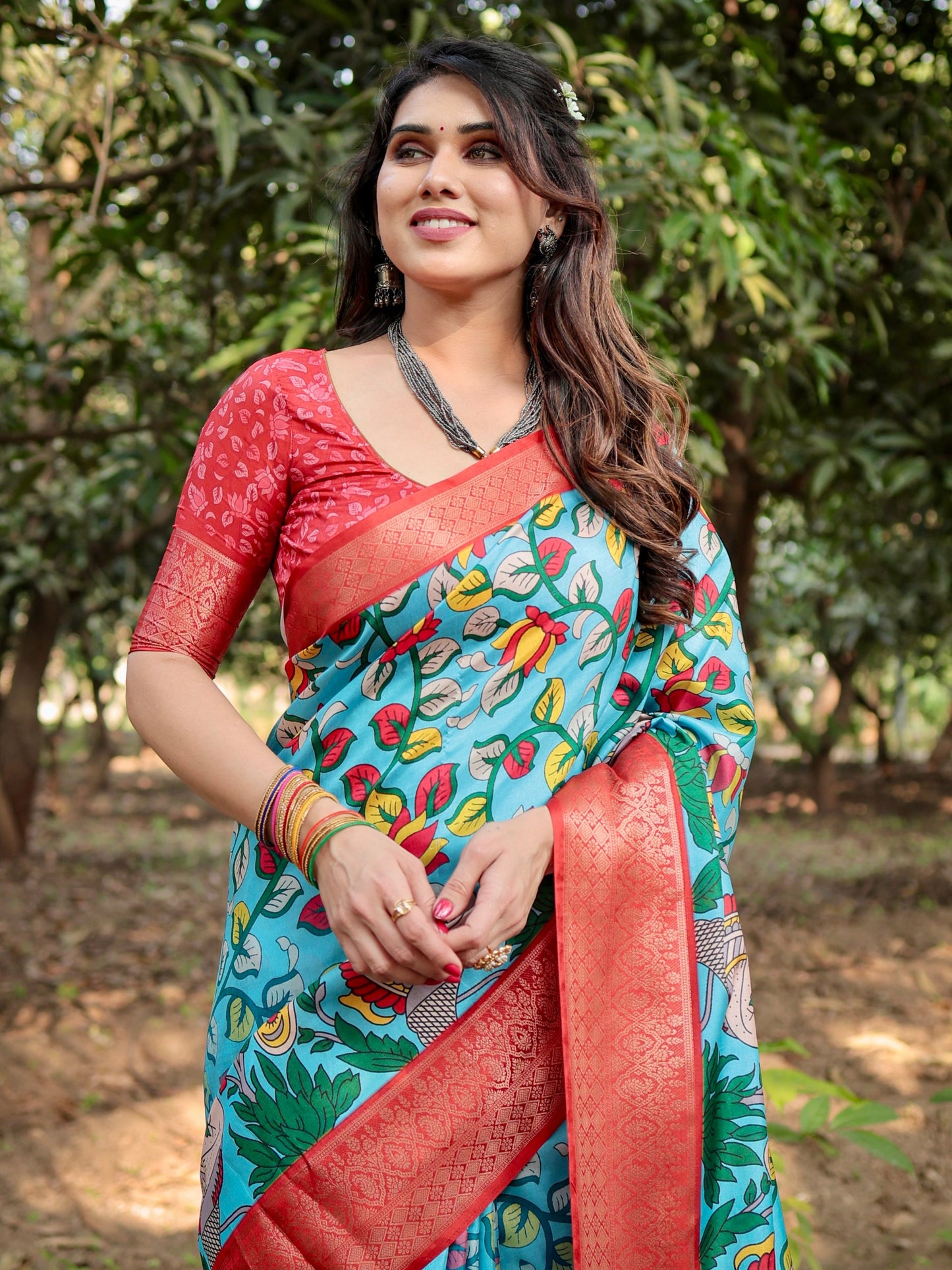 PURE SILK DIGITALLY PRINTED SAREE WEAVED WITH GOLDEN ZARI COMES WITH TASSELS