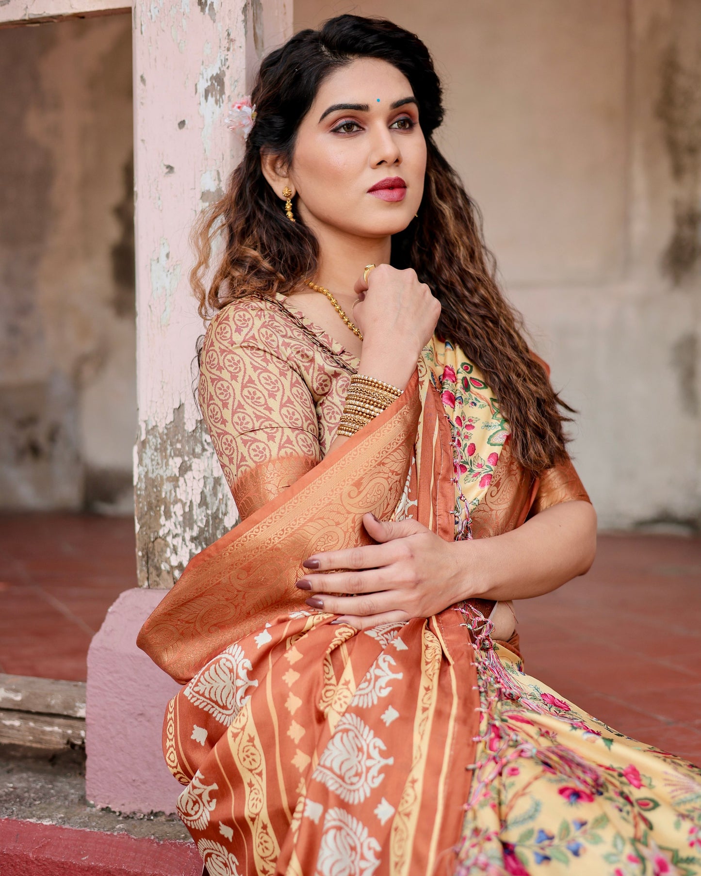 PURE SILK DIGITALLY PRINTED SAREE WEAVED WITH GOLDEN ZARI COMES WITH TASSELS