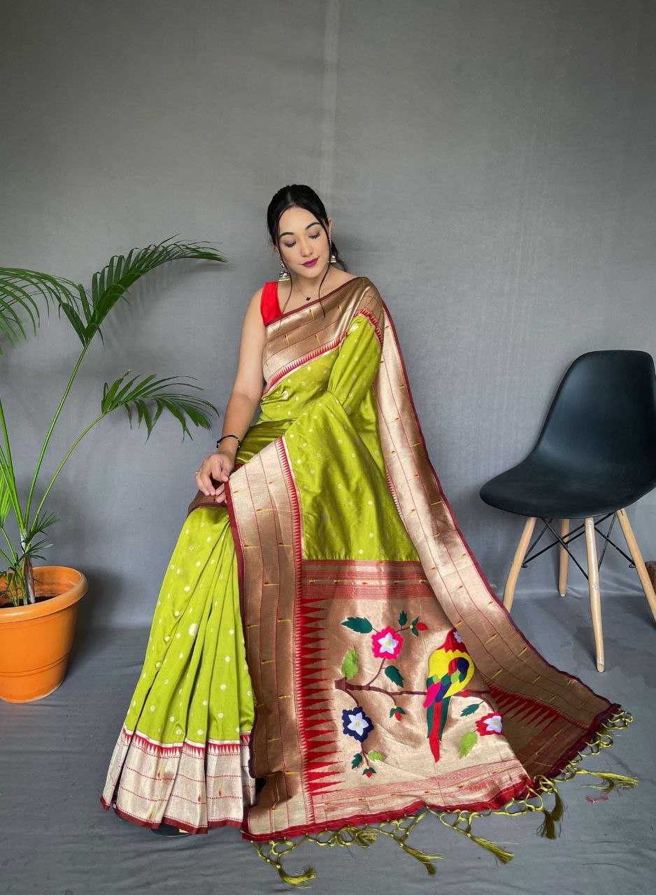 Chartreuse Green Pure Paithani Silk Saree With Paithani Rich Weaved Pallu With Tassels And Unique Mottif Pattern