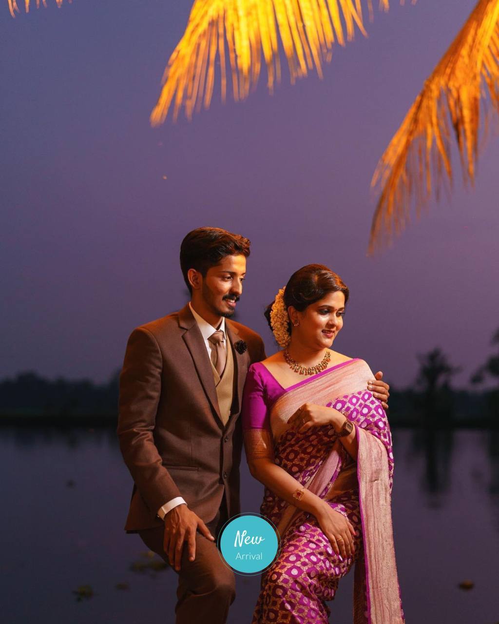Magenta Colour With Silver Zari Butta & Golden Zari Waving Banarasi Beautiful Saree With Blouse With Beautiful Tassels