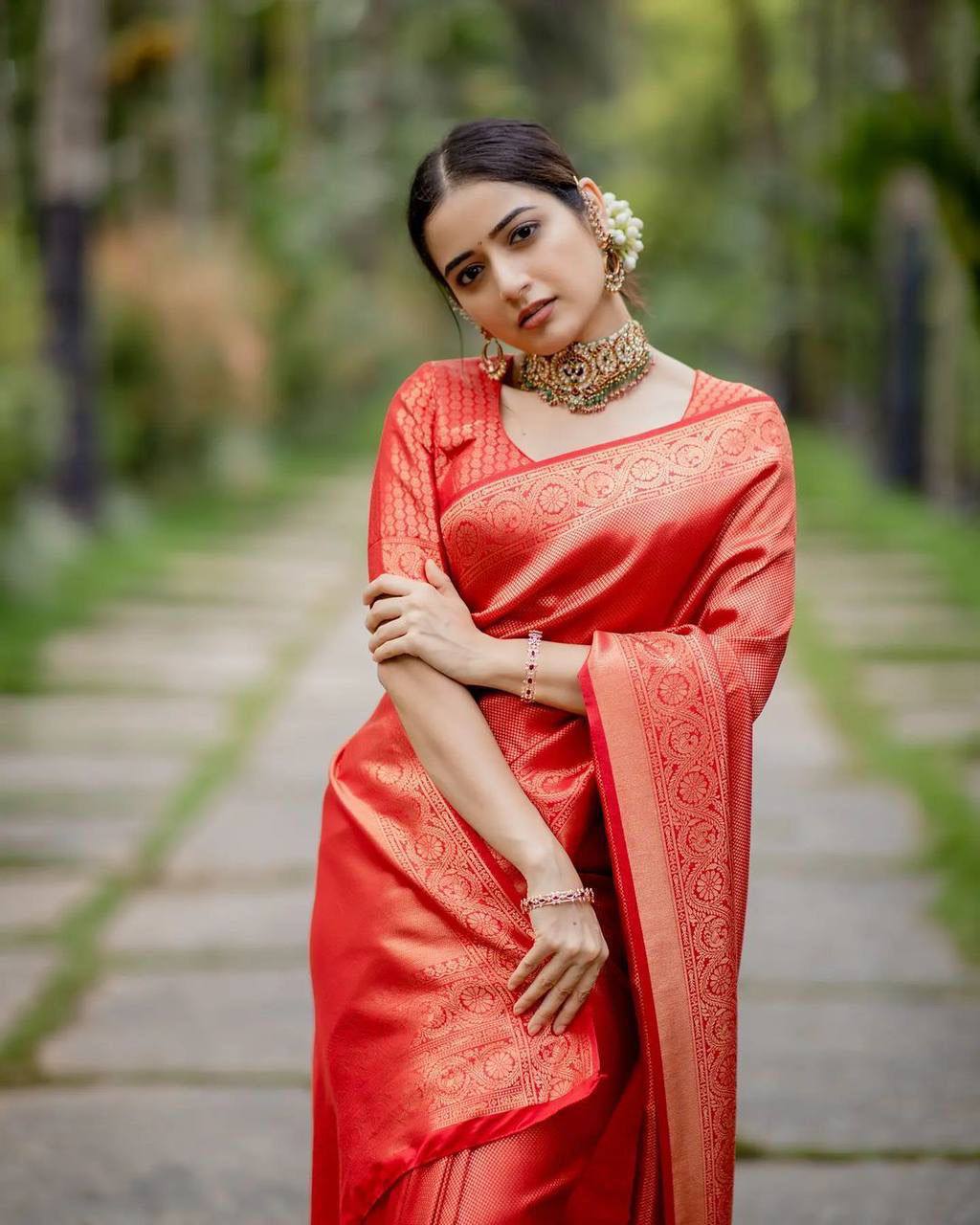 Designer Red Colour Banarasi Beautiful Saree With Blouse