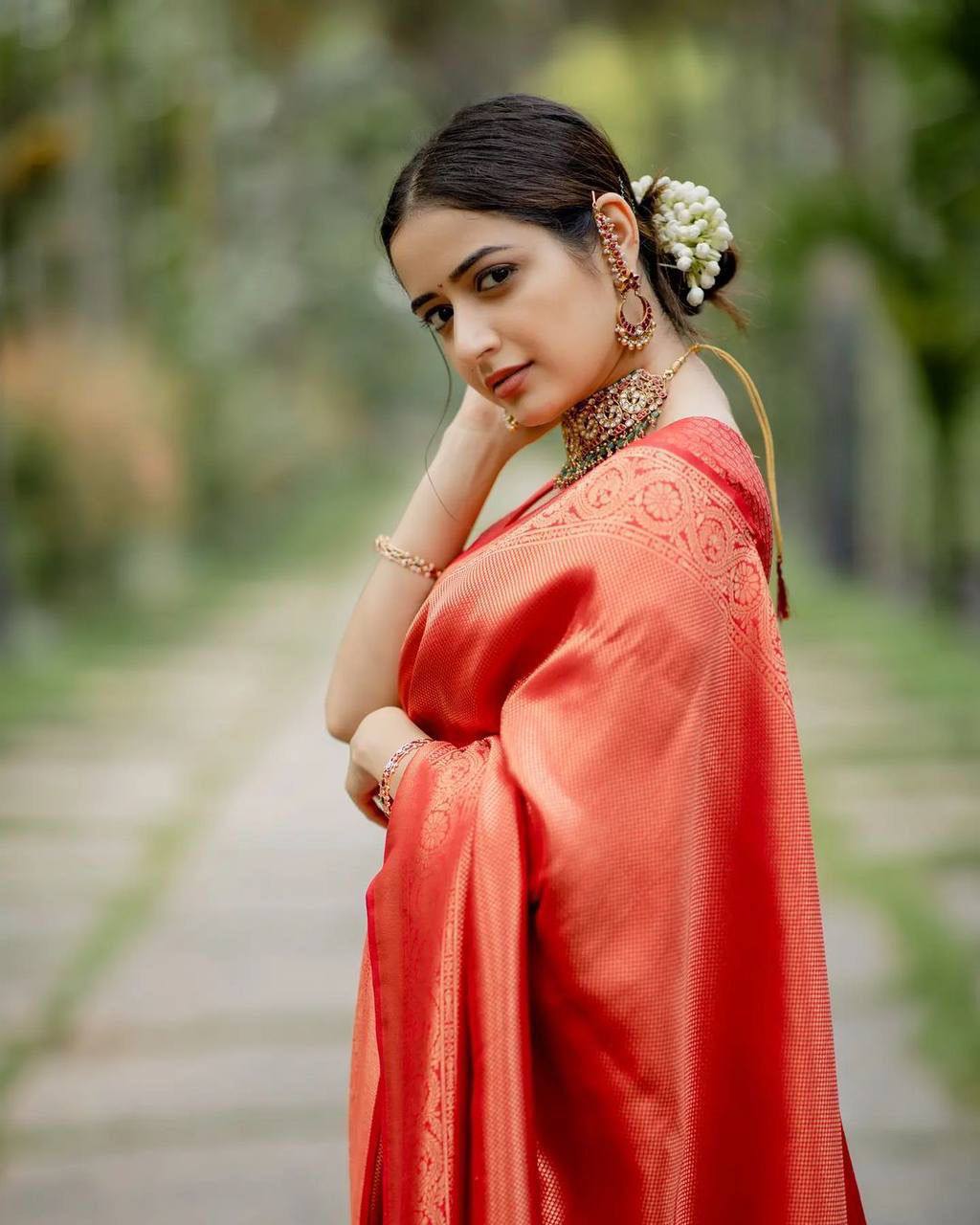 Designer Red Colour Banarasi Beautiful Saree With Blouse