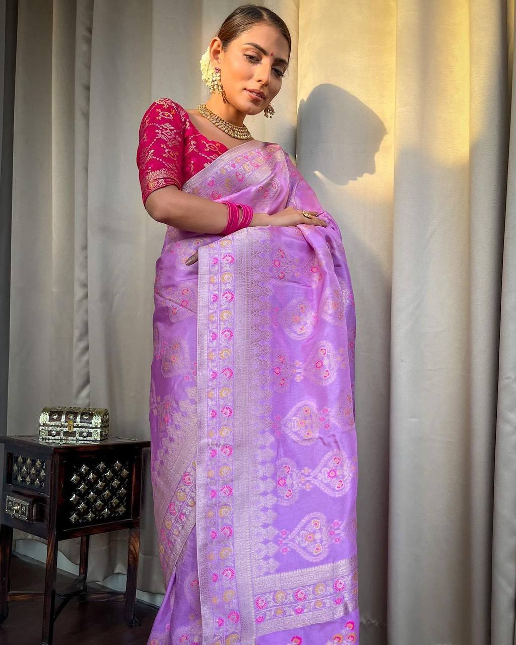 LAVENDER PURE SOFT SILK SAREE WITH TWIRLING BLOUSE PIECE