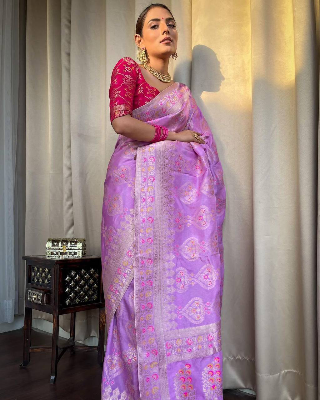 LAVENDER PURE SOFT SILK SAREE WITH TWIRLING BLOUSE PIECE