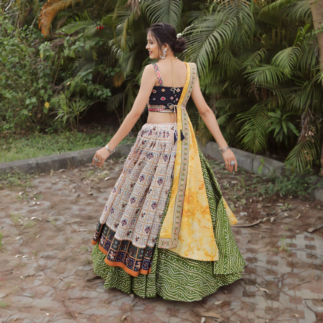 Bandhej Patola Foil Print Lahenga Choli Full Stitched