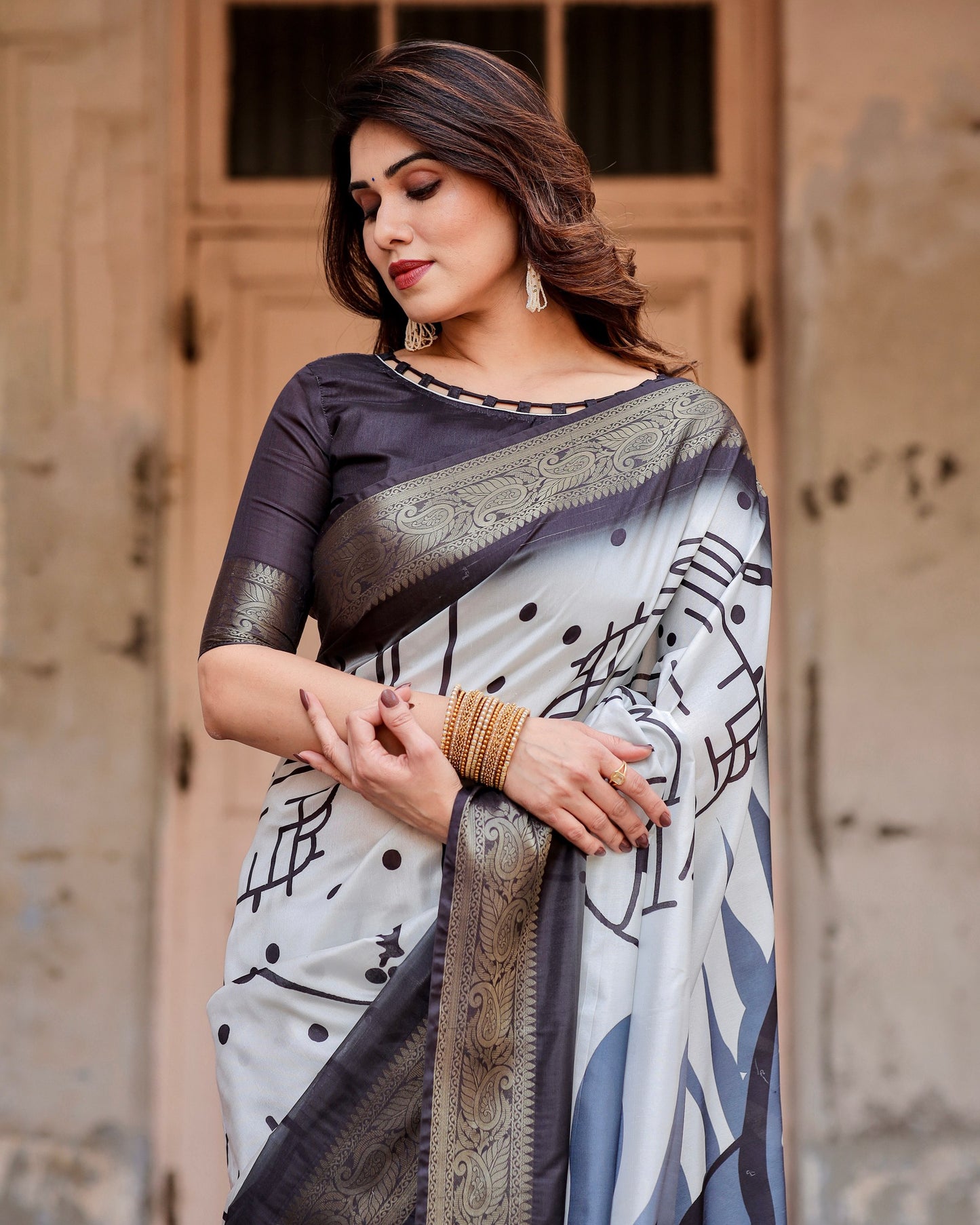 PURE SILK DIGITALLY PRINTED SAREE WEAVED WITH GOLDEN ZARI COMES WITH TASSELS
