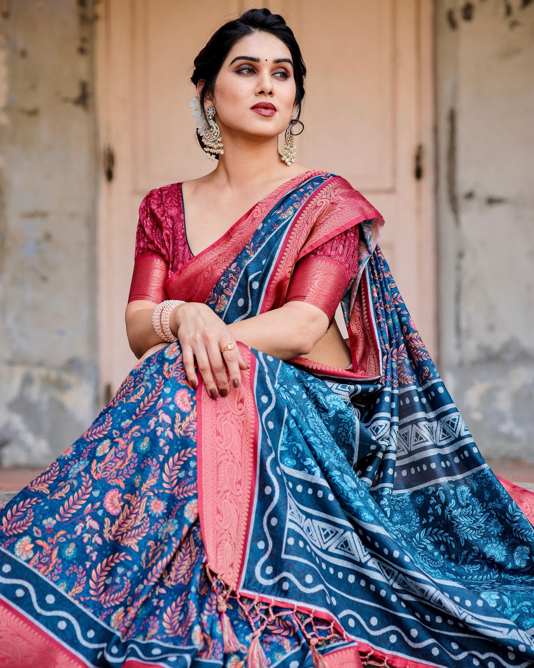 PURE SILK DIGITALLY PRINTED SAREE WEAVED WITH GOLDEN ZARI COMES WITH TASSELS