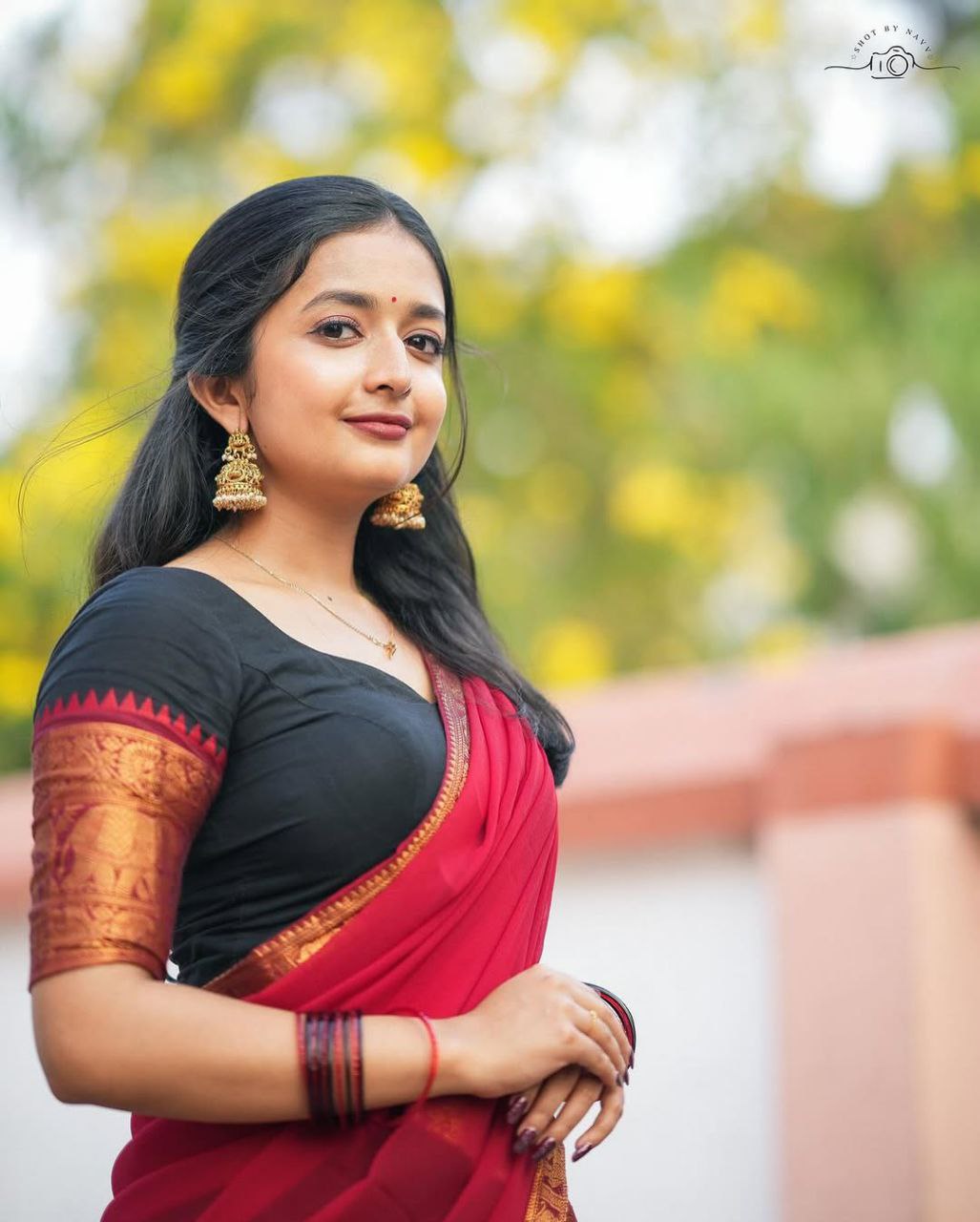 2026 Festive Fashion: Kyun Half Sarees aur Georgette Anarkalis Hain Har Ladki Ki Pehli Pasand?