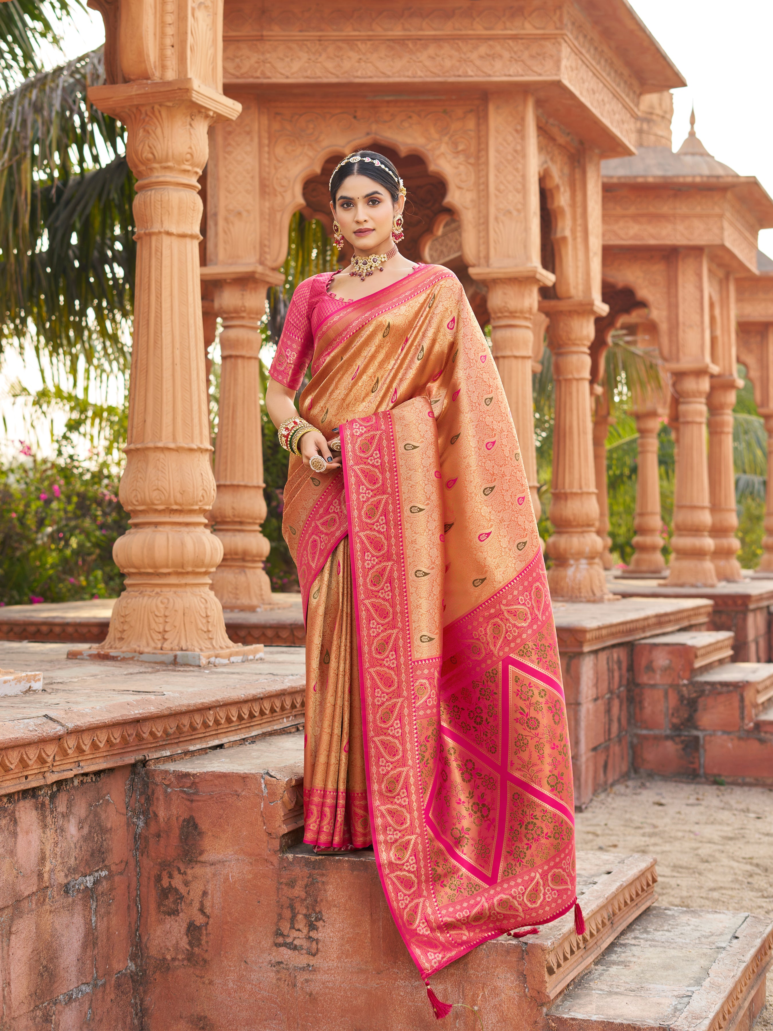 Dark Pink Soft Banarasi Silk With Gold Zari Weaving With Zhallar Saree With Blouse Piece