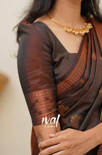 Stunning Brown Colour Saree With Heavy Brocade Blouse Banarasi Beautiful Zari Work In Form Of Traditional Motifs Soft Silk Saree