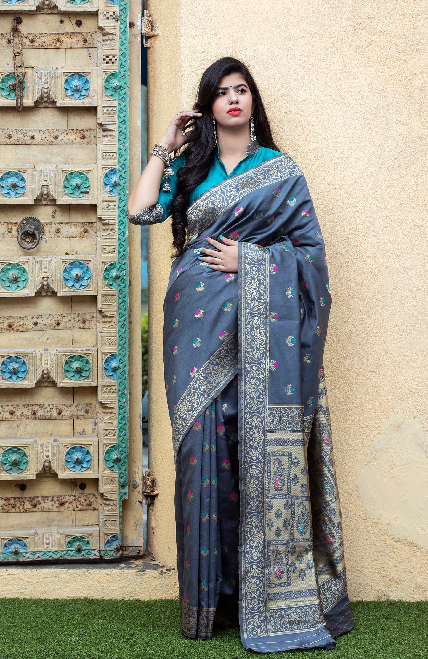 Grey Color Beautiful Banarasi Weaving Silk Party Wear Saree