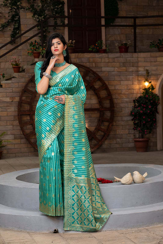 Green Color Beautiful Banarasi Weaving Silk Party Wear Saree