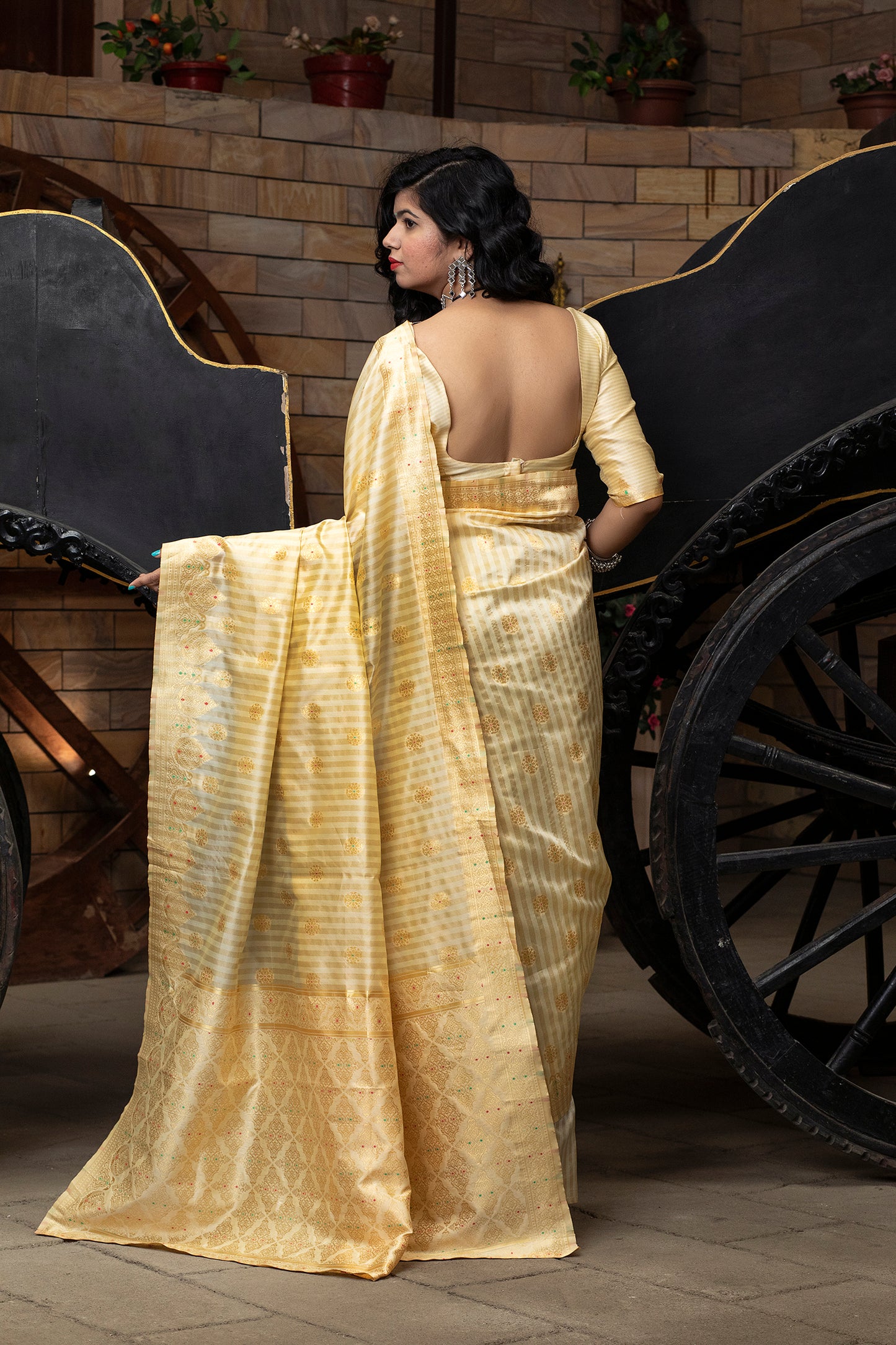 Off White Color Beautiful Banarasi Weaving Silk Party Wear Saree